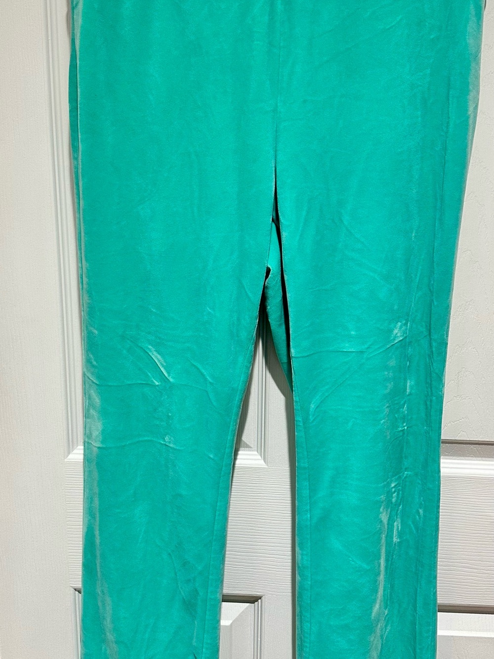 Juicy Couture Women’s Turquoise Velour Rhinestone Track Sweatpants: Size L